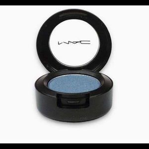 MAC Eyeshadow Tilt